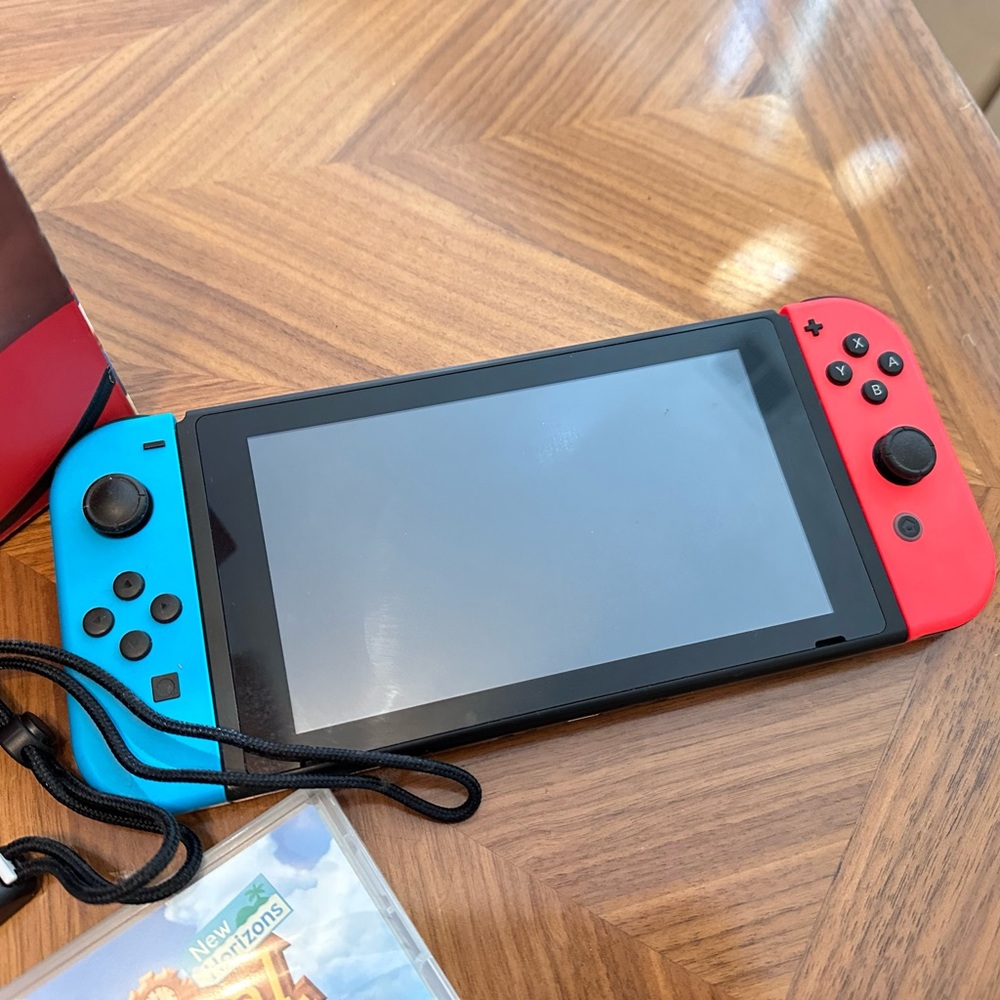 Nintendo Switch Bundle - Picture 3 of 3